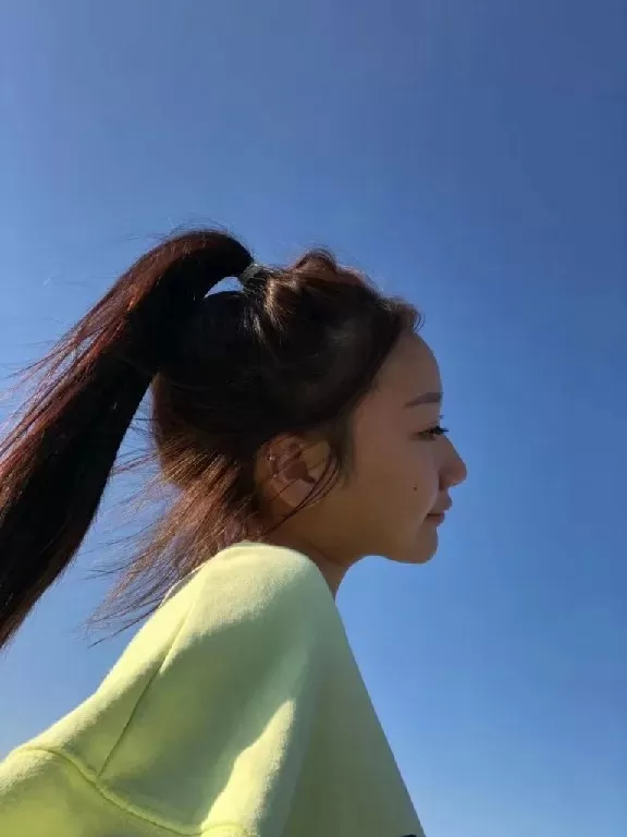 【网友原创】学舞蹈的小班花被我约来拍摄嫩脚丫 1.webp