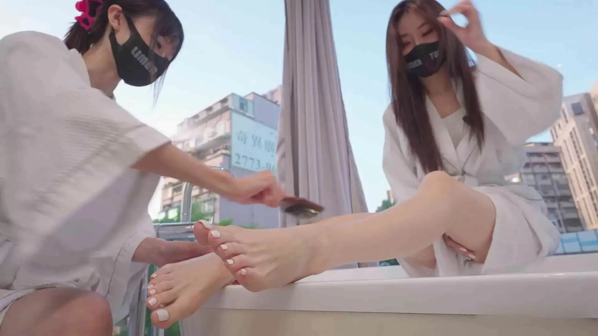 Limerence 女神语葳美足让足疗师把持不住默默TK了起来 3.webp