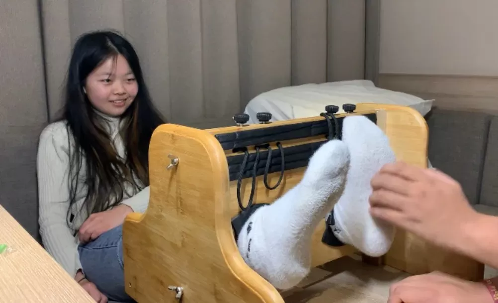 PP原创-接顺风车遇到的小姐姐 (1).webp