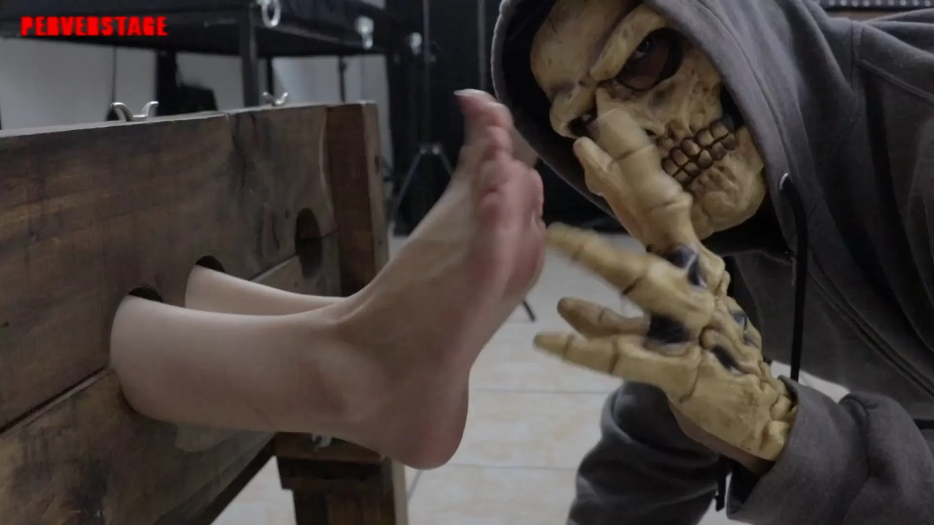 Perverstage – Tickles in the Underworld.mp4_snapshot_08.39.276.webp