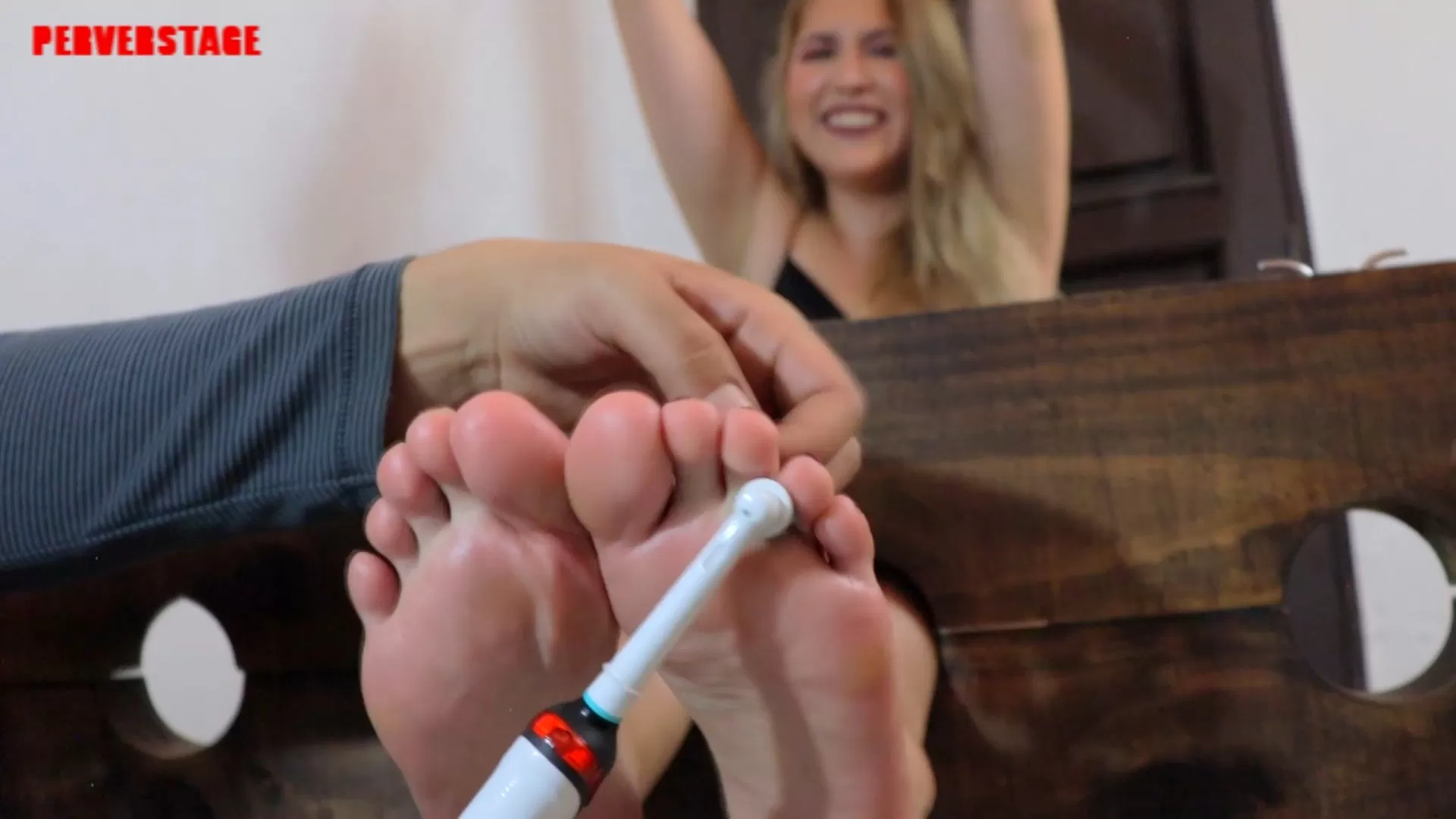 Perverstage – Extremely Ticklish Ruby in the Stock.mp4_snapshot_14.13.546.webp