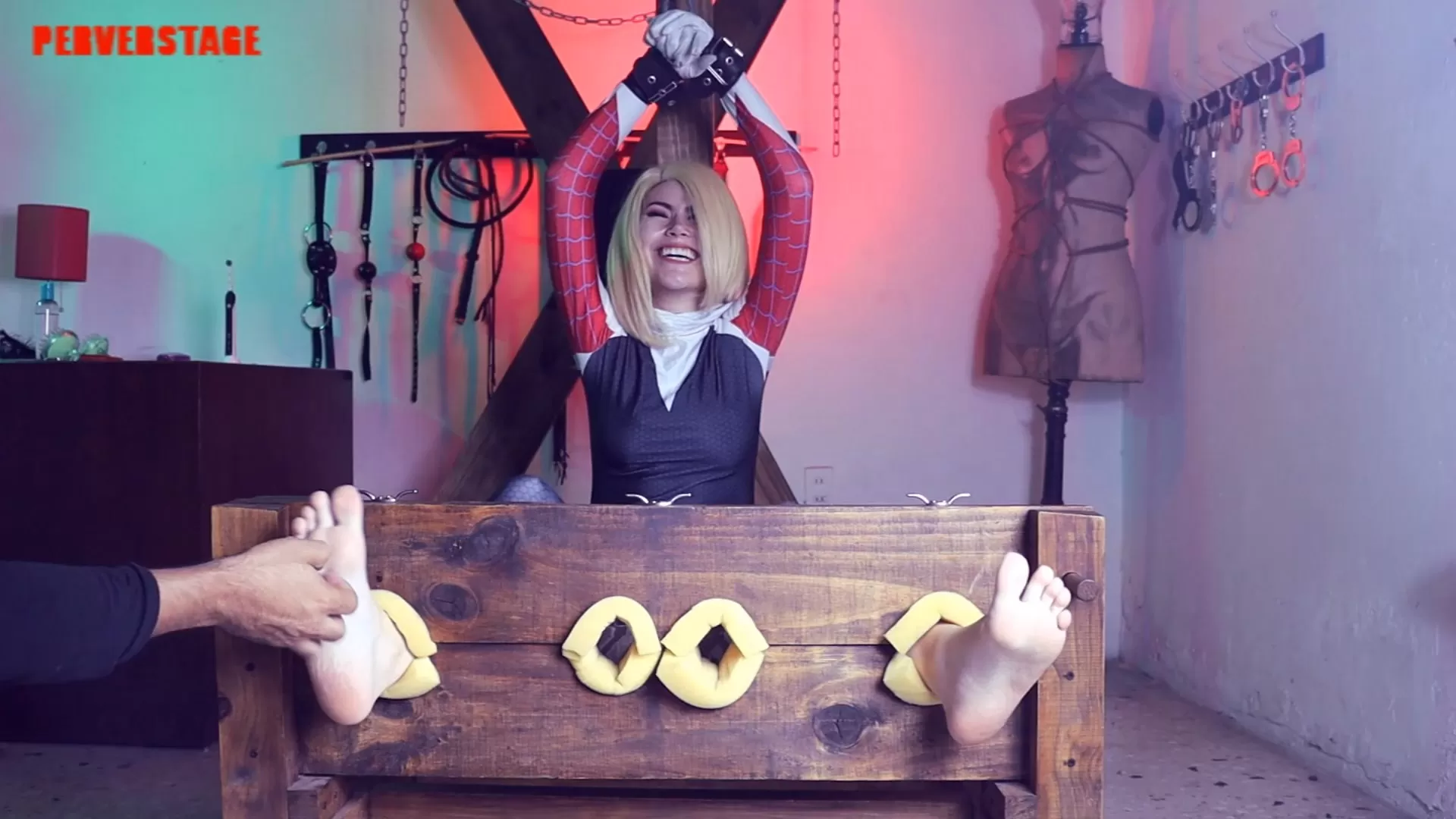 Perverstage – Will Spider Gwen have tickle feet.mp4_snapshot_05.33.666.webp