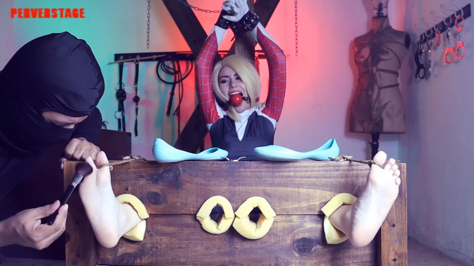 Perverstage – Will Spider Gwen have tickle feet.mp4_snapshot_16.57.683.webp