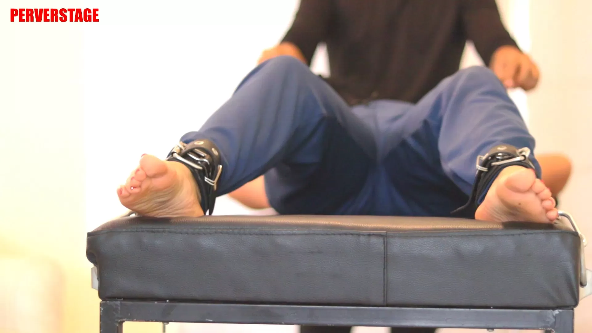 Perverstage – Aura writhing with laughter.mp4_snapshot_03.28.574.webp