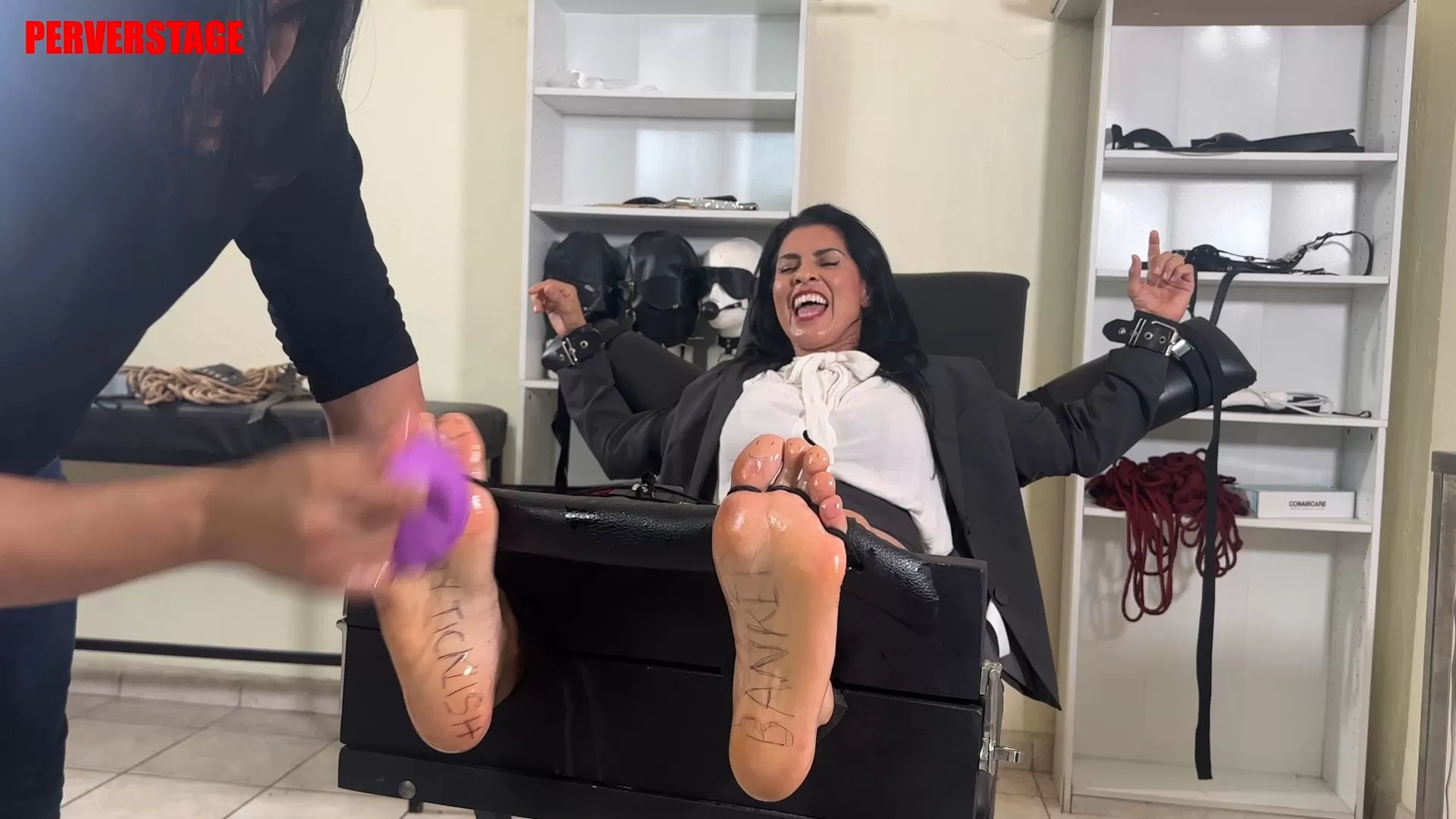 Perverstage – Very Ticklish Banker (Custom).mp4_snapshot_29.55.993.webp
