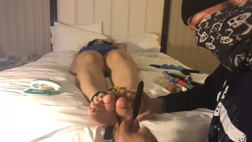 TheBKTickler - Puertoricanfeet's tickle torture - feet.mp4_snapshot_08.20.000.webp