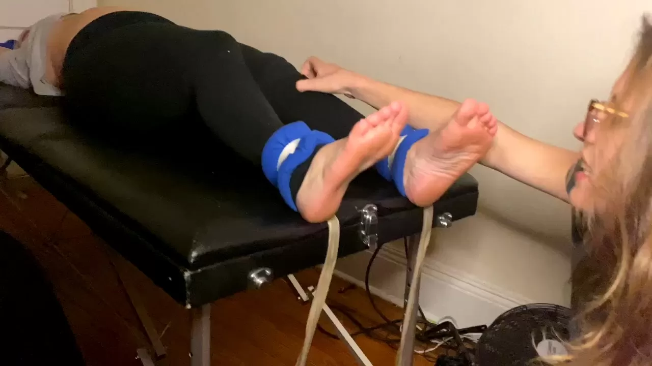 TheBKTickler – Emily Vs Sara Sara’s Tickle Table Debut – Part 1.mp4_snapshot_.webp