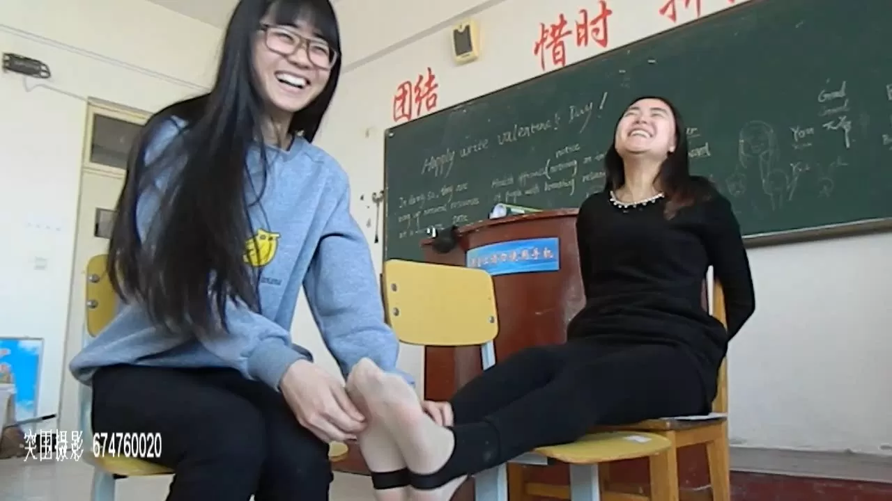 突围摄影原创 玥玥7137.mp4_snapshot_02.52.033.webp