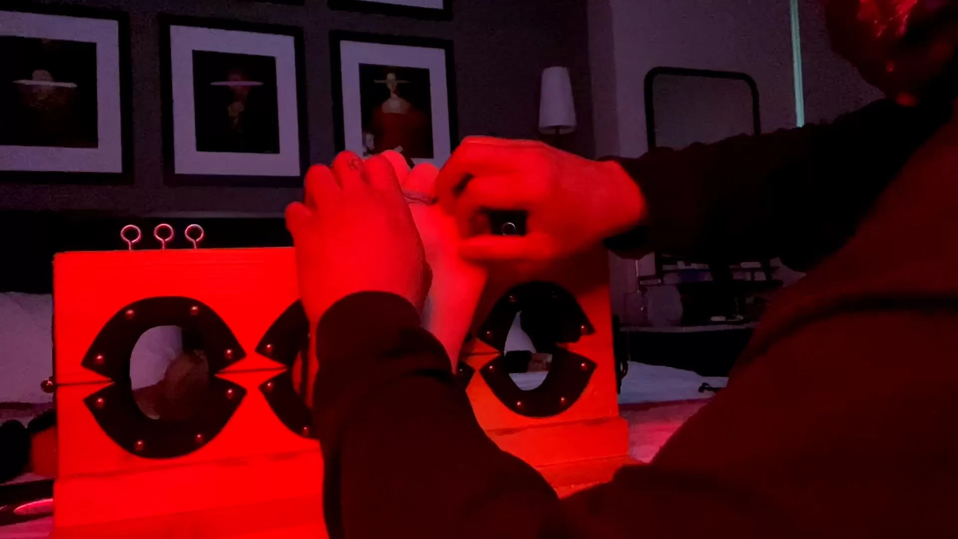 TheBKTickler – Gia Lovely’s Red Light Tickle Special.mp4_snapshot_00.35.000.webp