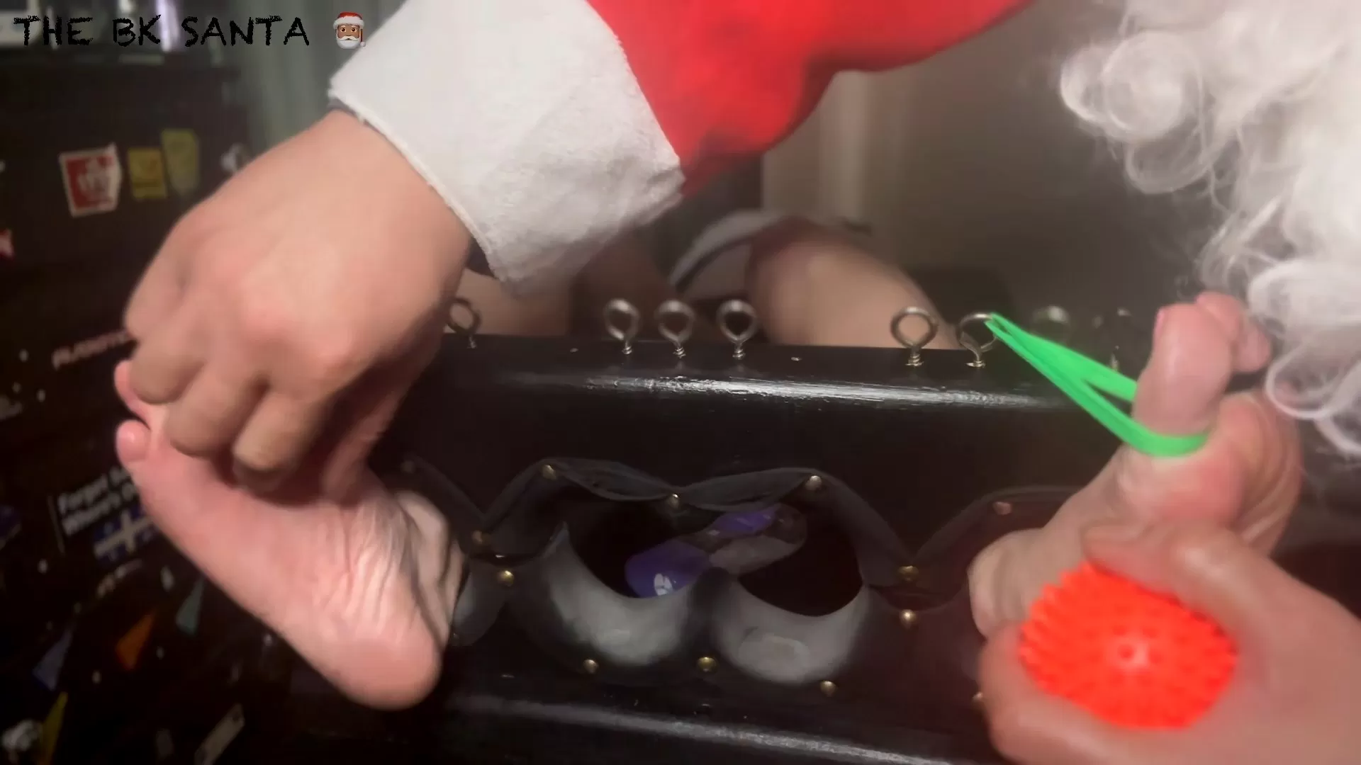 TheBKTickler – THE BK SANTA BREAKING THE NEW ELF – PART 2.mp4_snapshot_14.06.000.webp