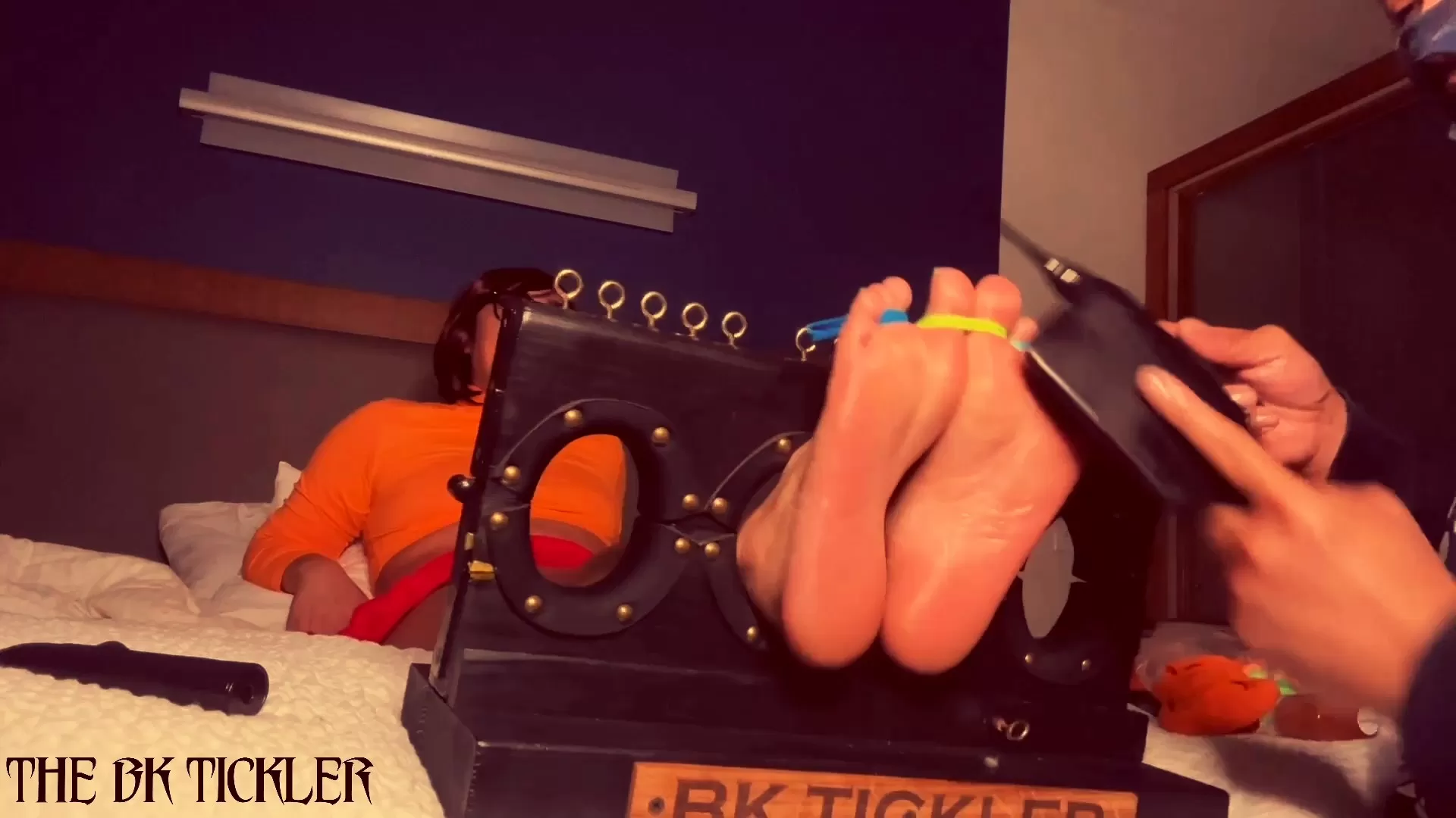 TheBKTickler – Velma’s Ticklish Dilemma.mp4_snapshot_07.09.000.webp