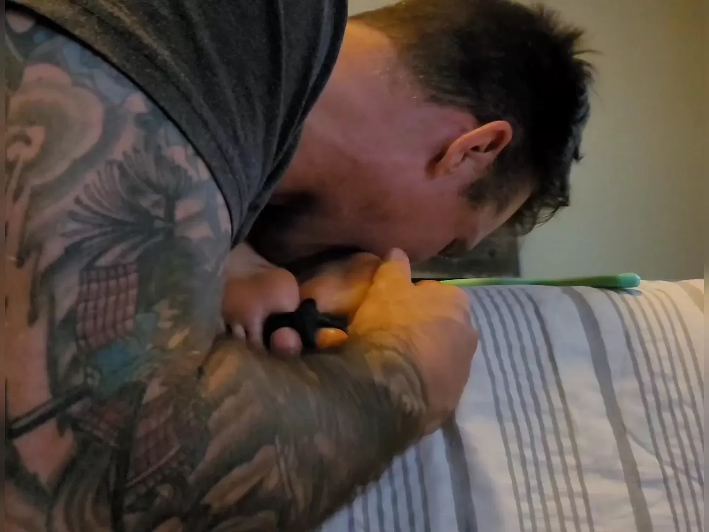 Fettish – Bound Foot Worship.mp4_snapshot_08.42.995.webp