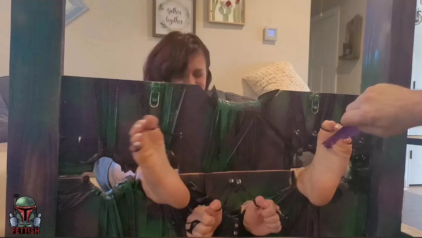 Fettish – Locked and Stocked – Mia Hope.mp4_snapshot_05.38.000.webp