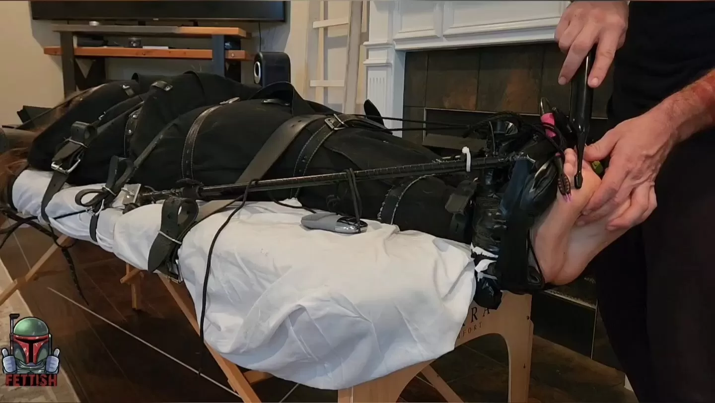 Fettish – No Safeword – Liz River.mp4_snapshot_15.23.000.webp