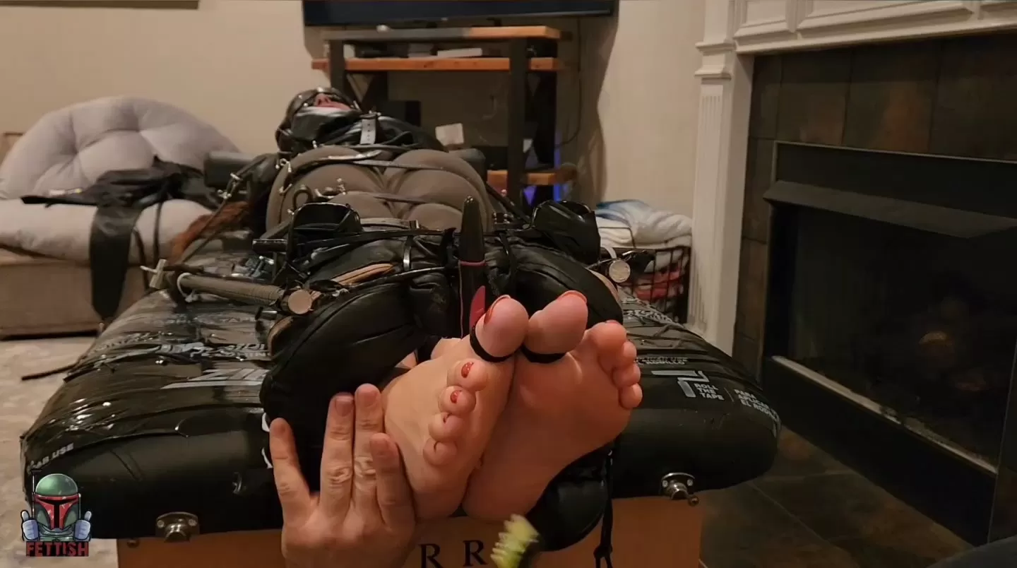 Fettish – Totally Helpless – Ama Rio.mp4_snapshot_05.16.000.webp
