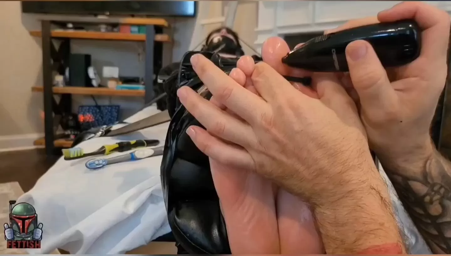 Fettish – Totally Helpless – Paige Turner – full.mp4_snapshot_21.41.000.webp