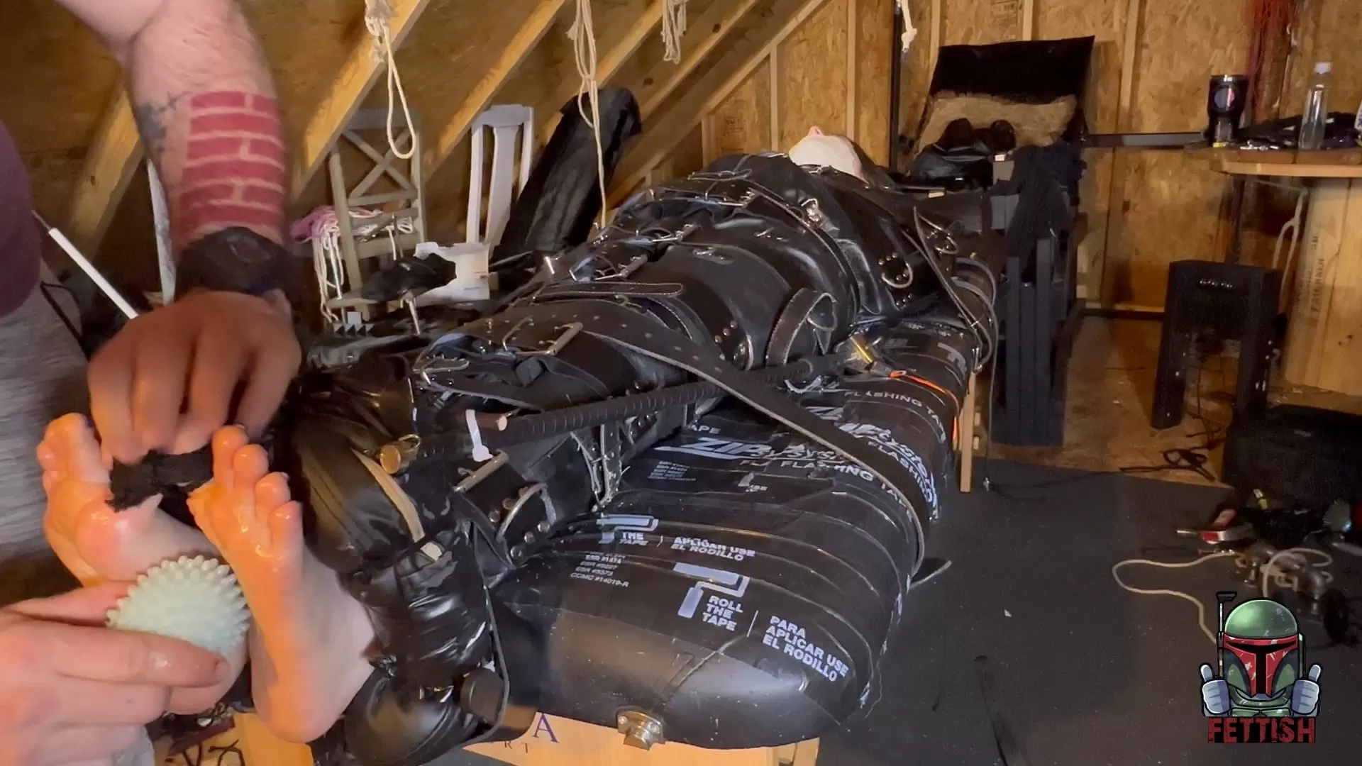 Fettish – Knismobility – Violet Gein.mp4_snapshot_08.41.000.webp