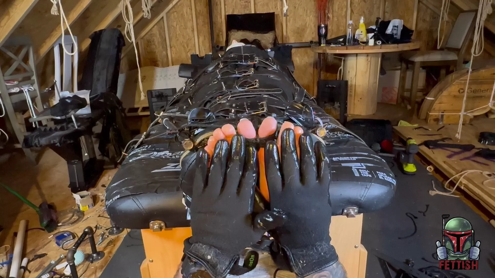 Fettish – Knismobility – Violet Gein.mp4_snapshot_10.54.000.webp