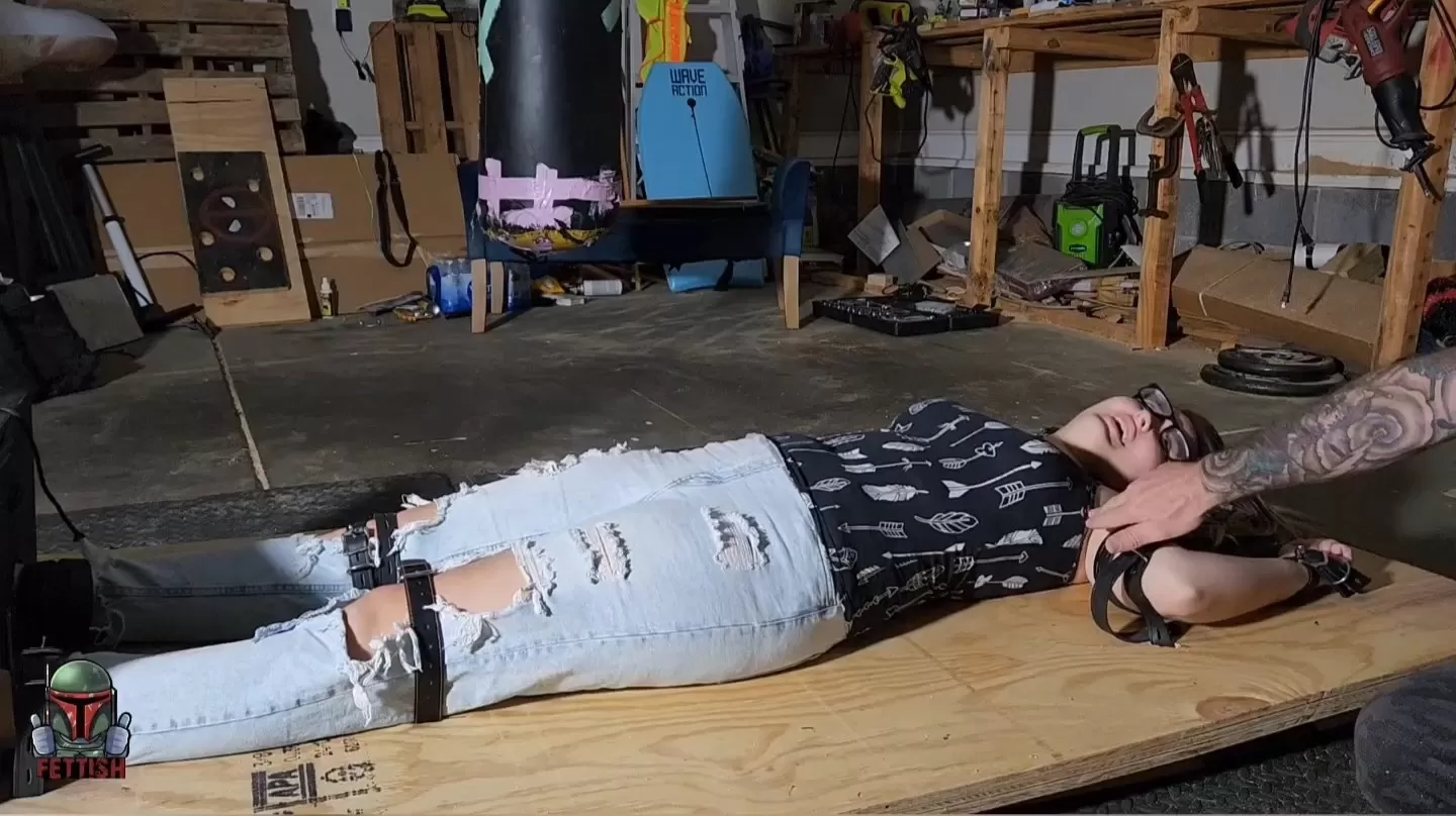 Fettish – Board Room Meeting – Juniper Vixen.mp4_snapshot_03.32.000.webp