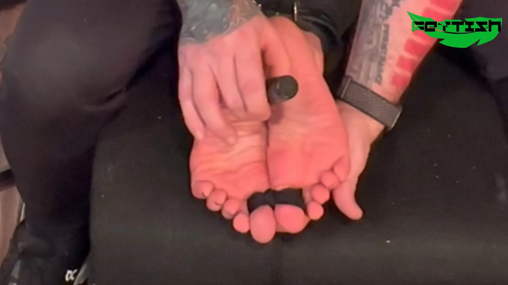 Fettish – Tickle TV – Aries 1 of 2.mp4_snapshot_13.36.666.webp