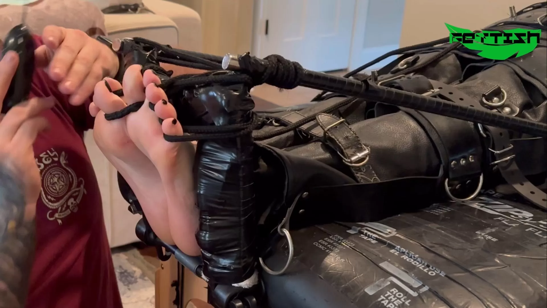 Fettish – Tickle Tool Test – Shrieker – Amecia.mp4_snapshot_06.58.000.webp