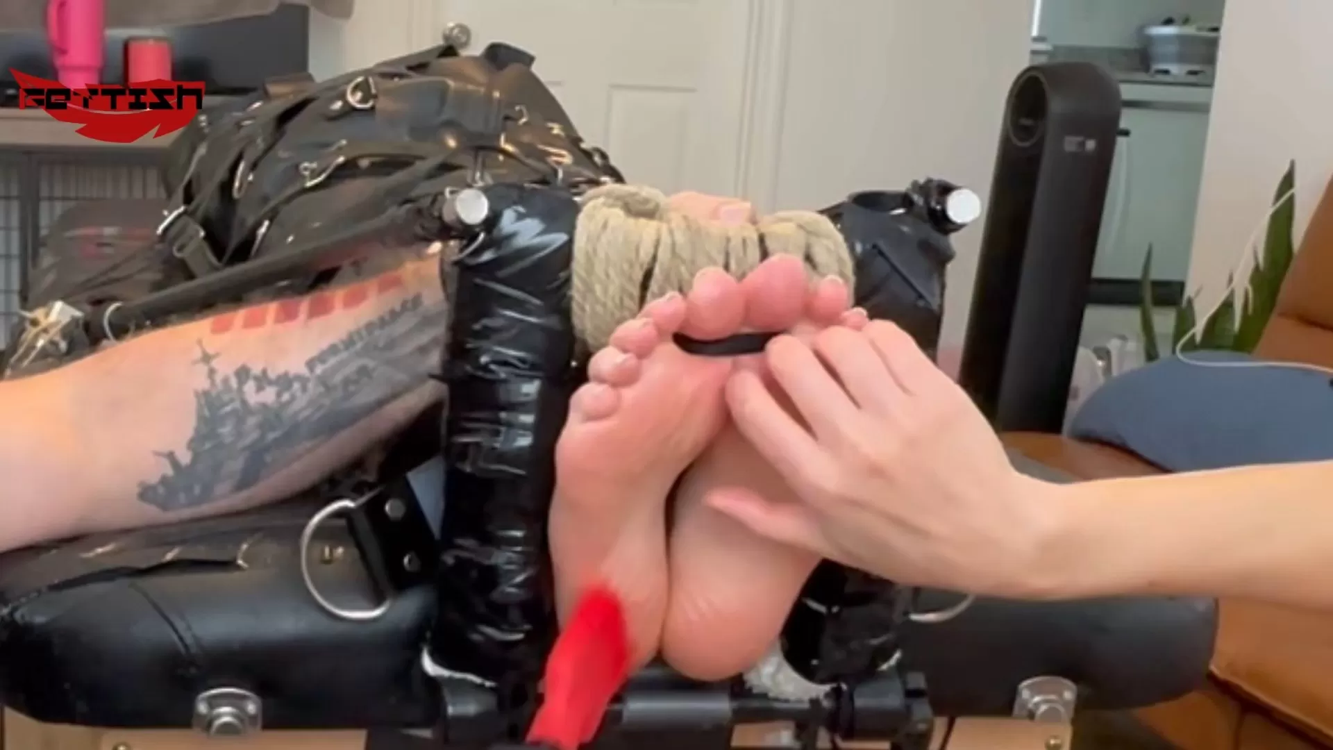 Fettish – The Tickle Table – Anna Kovachenko.mp4_snapshot_11.48.333.webp