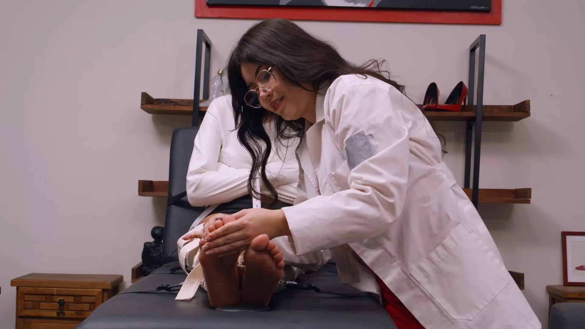 BeneathMyFeet – LUNA’S ANXIETY THERAPY.mp4_snapshot_13.11.666.webp