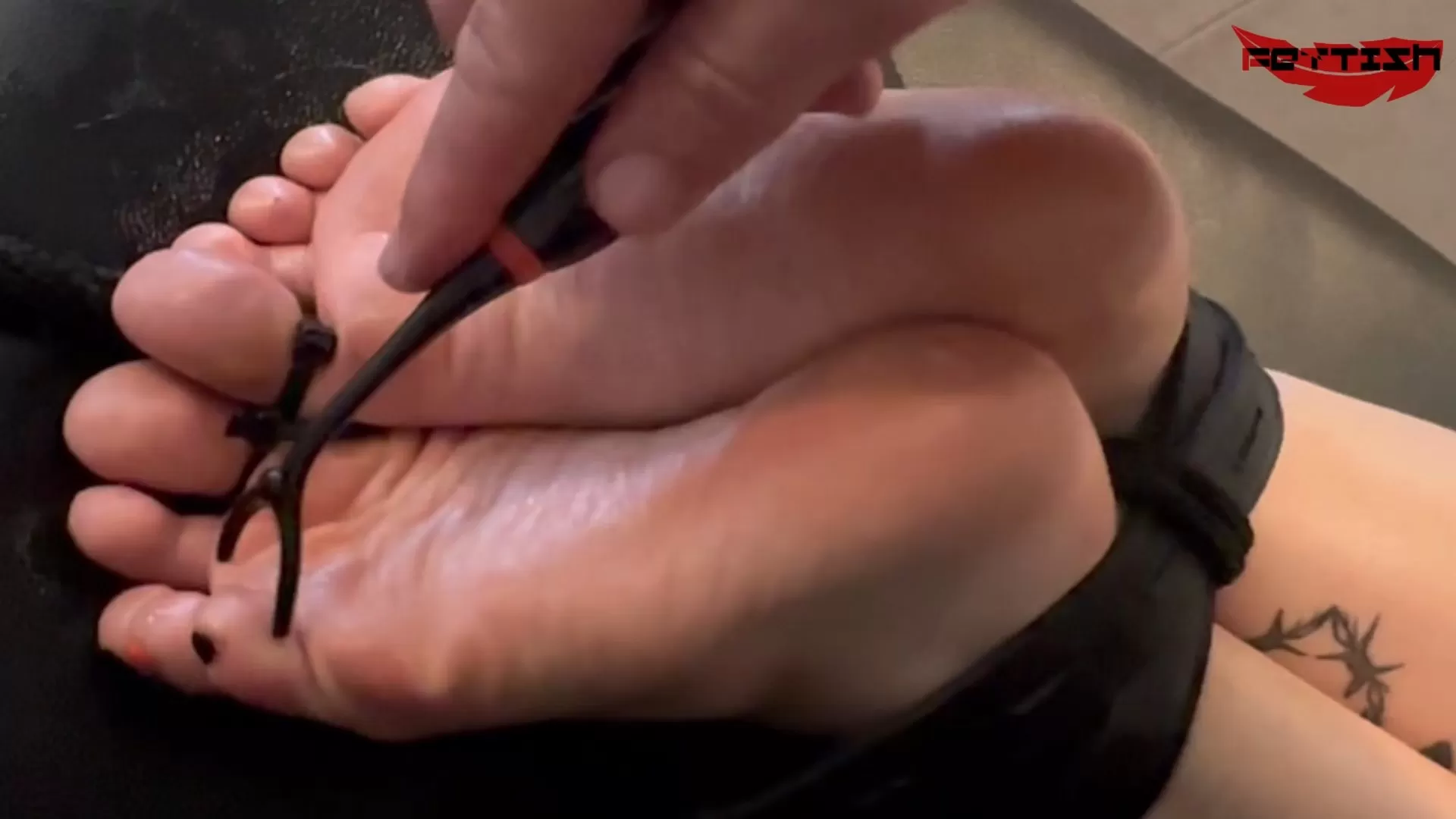 Fettish – Tickle TV – Ditria Rose.mp4_snapshot_19.10.000.webp