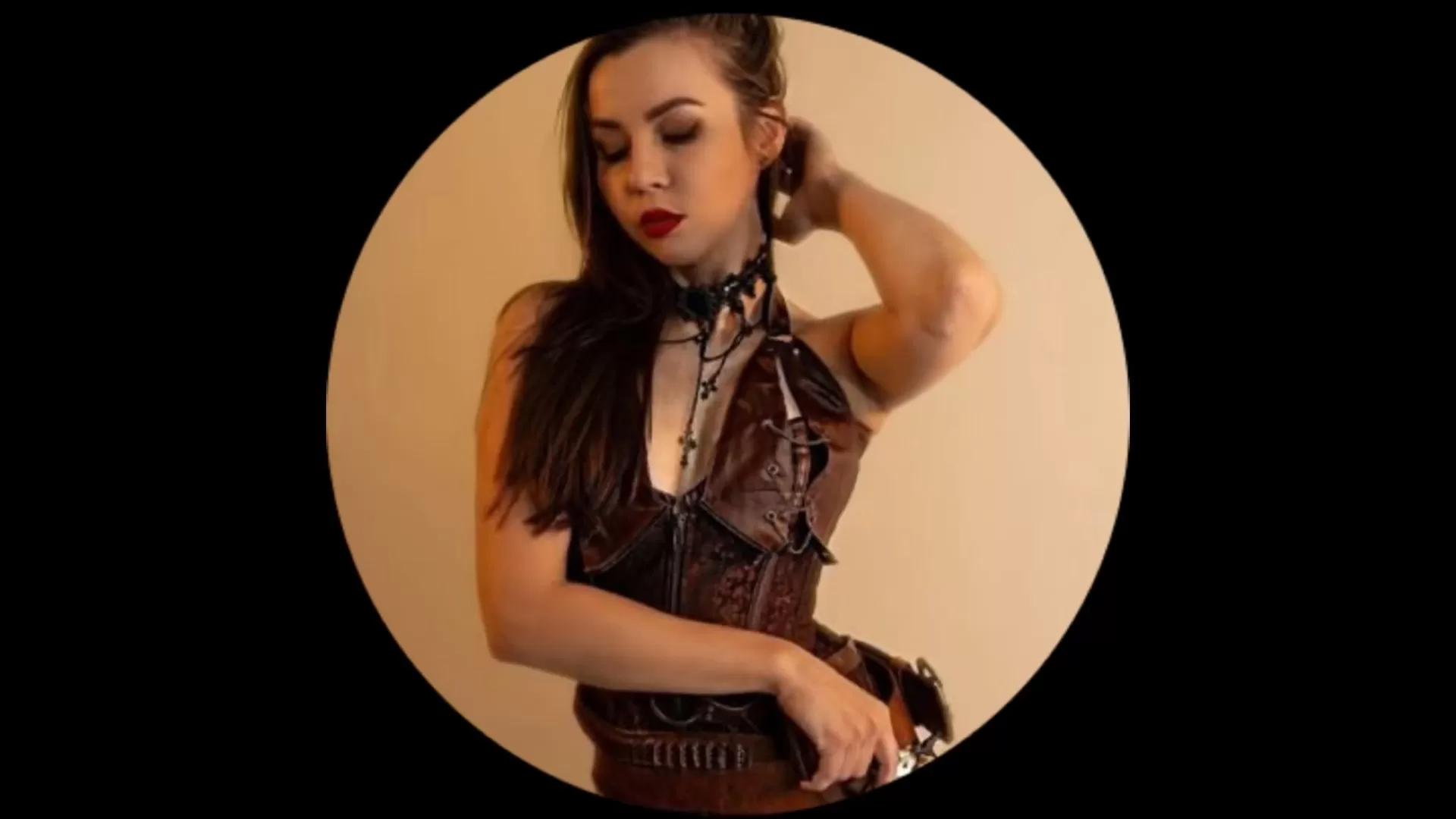 Fettish – Jokers Throne – Lana Blade and Anna Kovachenko.mp4_snapshot_00.06.766.webp