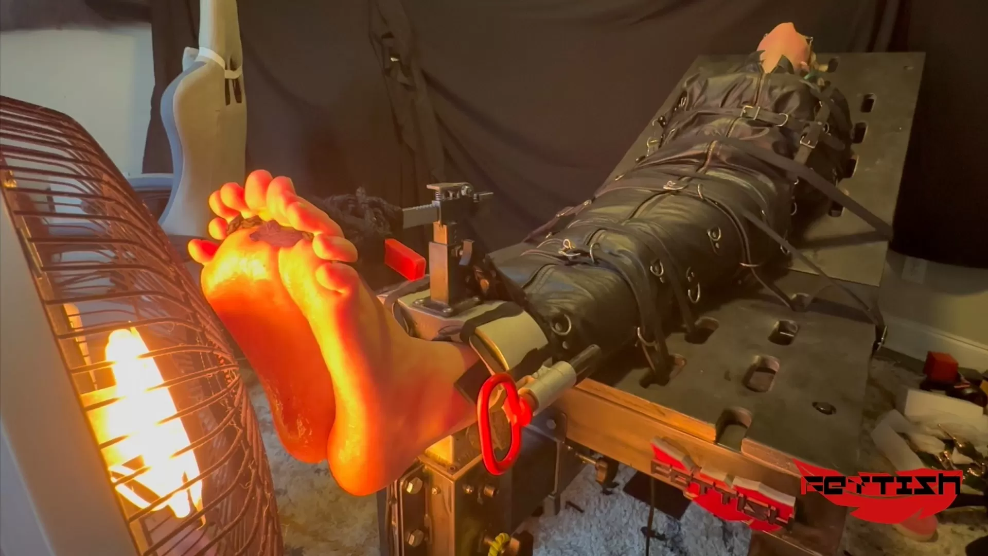 Fettish – The Roaster Coaster – Zori and Lee Von Lux.mp4_snapshot_06.15.166.webp