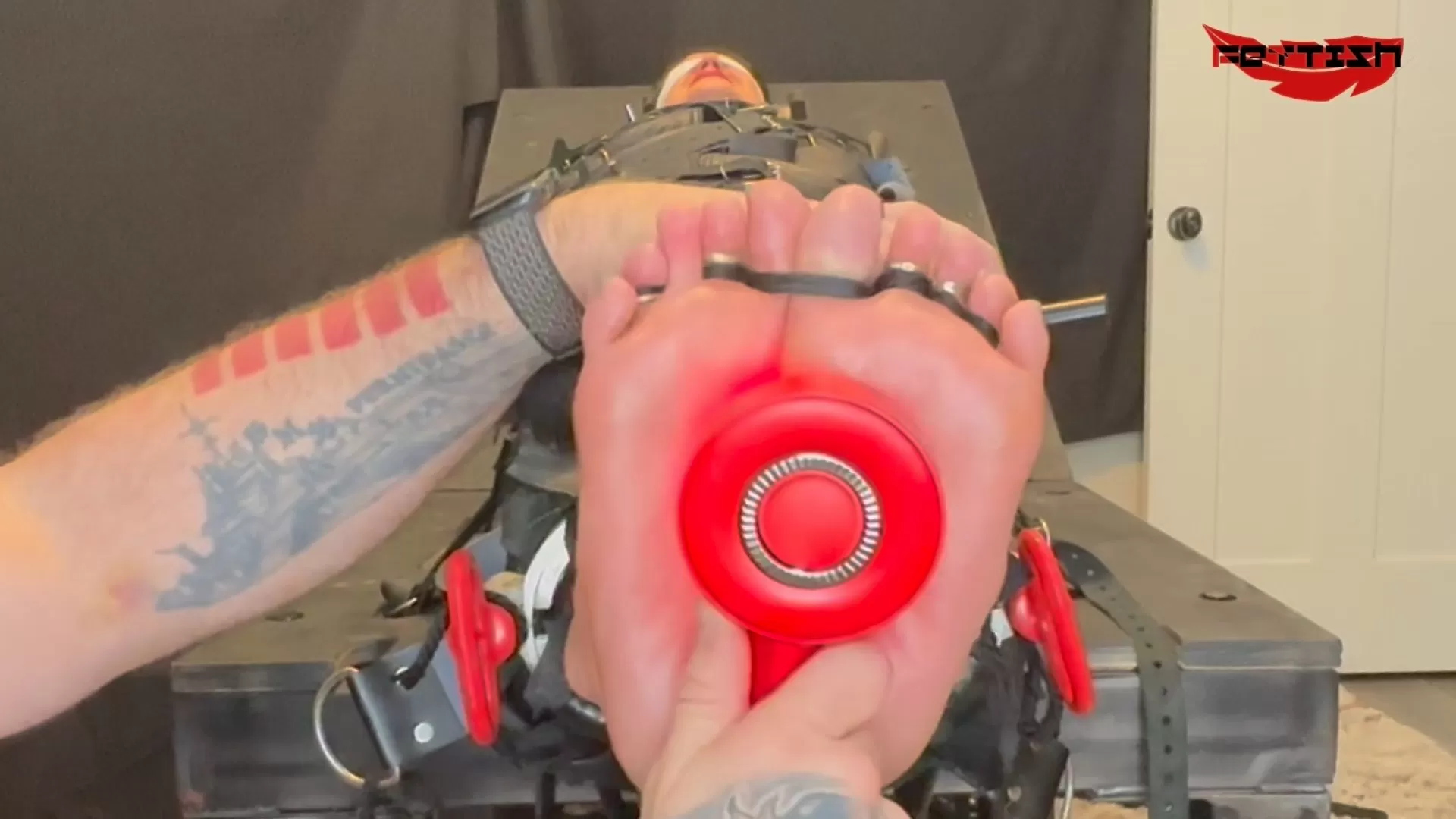 Fettish – TickOLing – Lithie Table v2.mp4_snapshot_09.08.366.webp