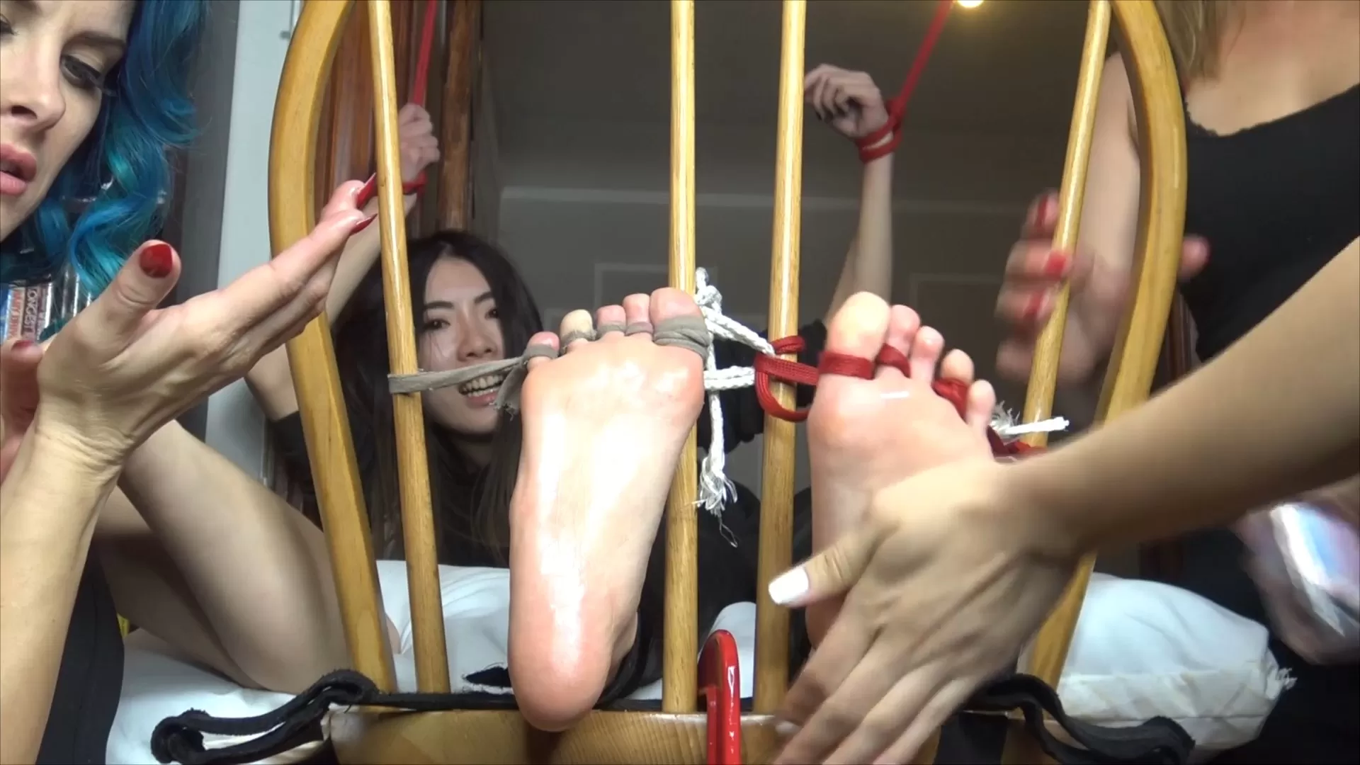 TheTickleRoom - Cocos Gang Tickle Welcome Indica & Sunshine.mp4_snapshot_07.33.4.webp