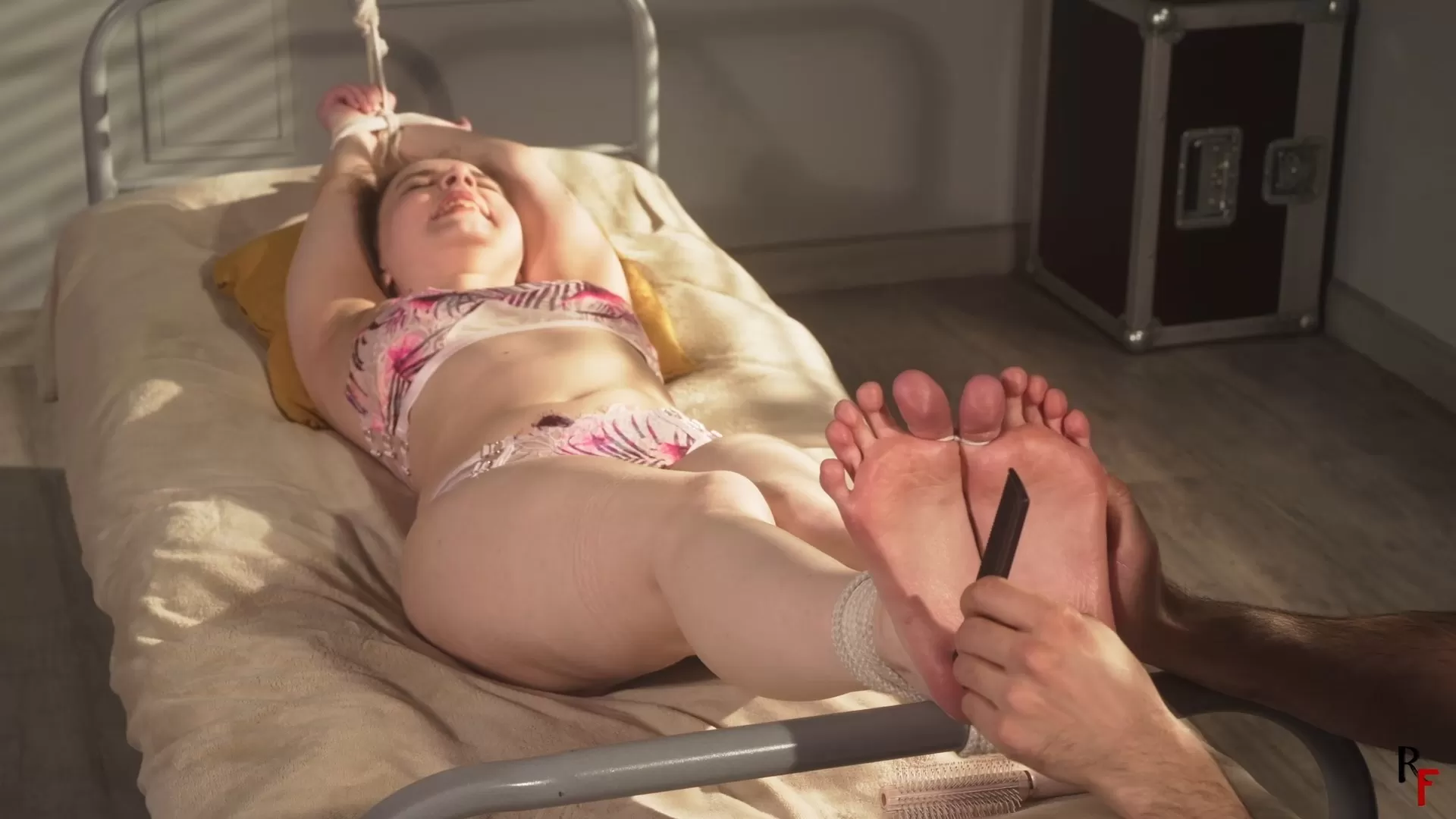 RFStudioProduction – Arina – Tickling and Bastinado on the Bed.mp4_snapshot_23.webp