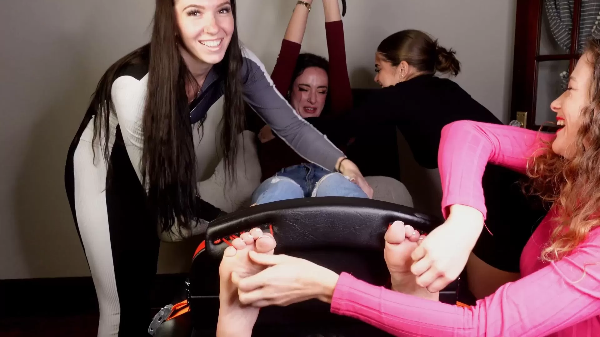 TheTickleRoom – Ama Rios Full Body Gang Tickle.mp4_snapshot_03.59.672.webp