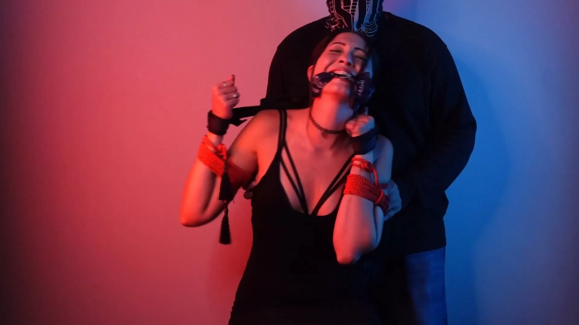 TheTickleRoom – Megan Captured “NOT MY ARMPITS!”.mp4_snapshot_04.11.284.webp