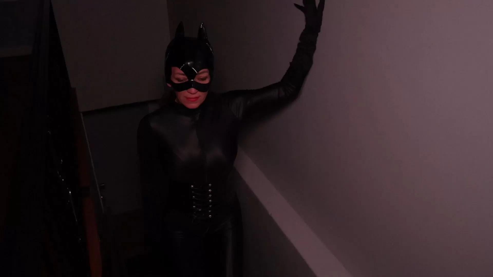 TheTickleRoom – Captured Catwomans Gang Tickle Hell!.mp4_snapshot_00.14.514.webp