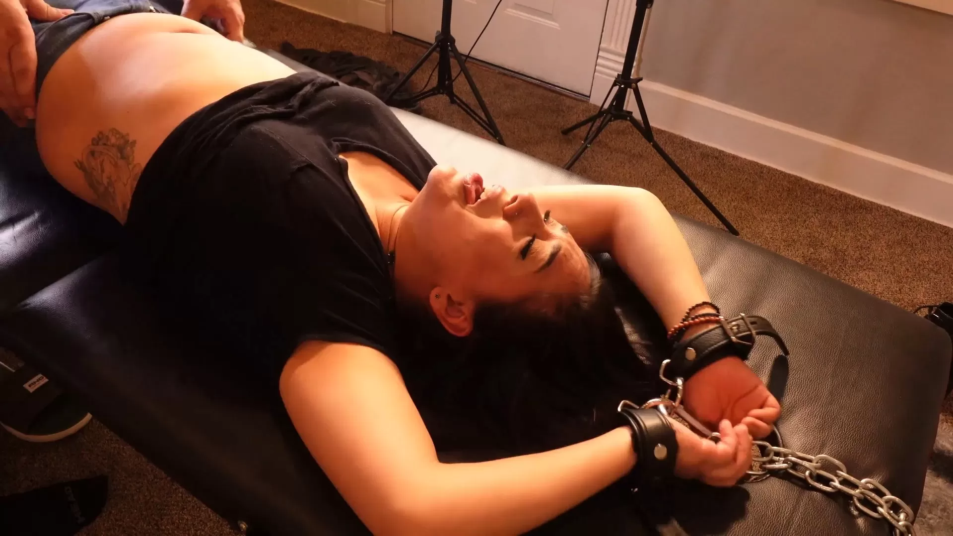 TheTickleRoom – Mature Trinas Upperbody Insanity.mp4_snapshot_07.37.490.webp