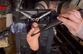 Fettish   Tickle Therapy   Kylie Moone 3