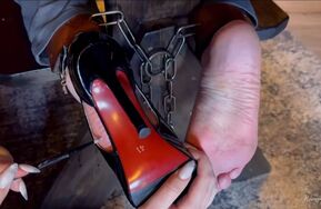 RomyFetish – Buisness woman Addi tries tickling for the first time