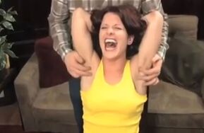 【在线播】汉化剧情：双向奔赴的腋下净味，过犹不及挠舔到高c