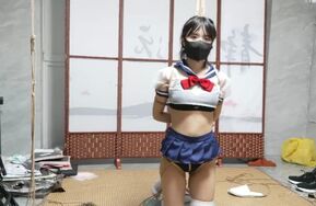 线下真实调教之新模19岁大一生瑶瑶