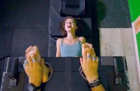 WE MET THE GORGEOUS & INCREDIBLY TICKLISH SUBMISSIVE MADIE