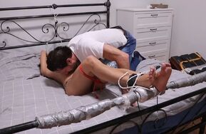 【在线播】ItaliansTickling – A long tickle full version 汓